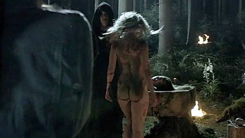 Pic: Sina Tkotsch in Blutsschwestern - Jung, magisch, tödlich (2013)