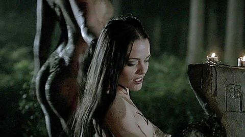 Pic: Sina Tkotsch in Blutsschwestern - Jung, magisch, tödlich (2013)