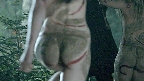 Pic: Kristina Dörfer in Blutsschwestern - Jung, magisch, tödlich (2013)