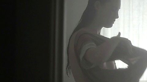 Pic: Sarah Hagan in Sun Choke (2015)