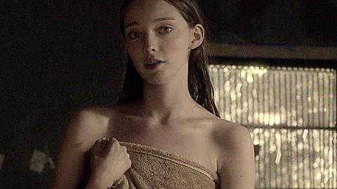 Pic: Emma Dumont in Aquarius