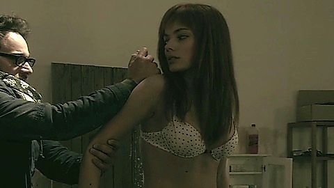 Pic: Laura Glavan in Day 6 (2011)
