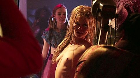 Pic: Genevieve Angelson in Good Girls Revolt (2015)