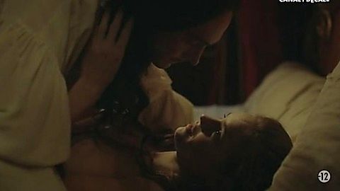Pic: Noémie Schmidt in Versailles (2015)
