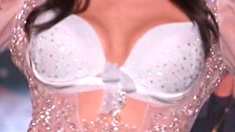 Pic: Kendall Jenner in The Victoria's Secret Fashion Show 2015 (2015)