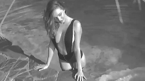 Pic: Miranda Kerr in LOVE Advent Calendar Shoot (2015)