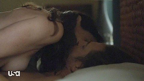 Pic: Sarah Wayne Callies in Colony (2016)