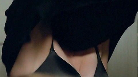 Pic: Sarah Wayne Callies in Colony (2016)