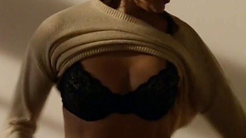 Pic: Jennifer Lopez in Shades of Blue