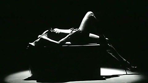 Pic: Kate Moss in I Just Don't Know What to Do With Myself (2003)