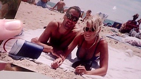 Pic: Chelsea Handler in Chelsea Does (2016)