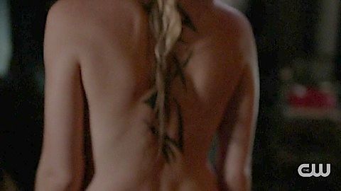 Pic: Jessica Harmon in The 100 (2014)