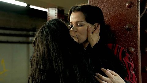 Pic: Debi Mazar in Younger (2015)