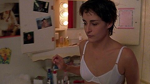 Pic: Tina Holmes in Edge of Seventeen (1998)