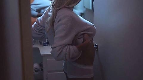 Pic: Pamela Anderson in Connected (2015)