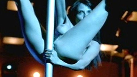 Pic: Elizabeth Cervantes in Fuera del cielo