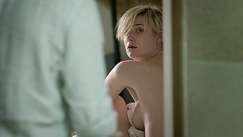 Pic: Elizabeth Debicki in The Night Manager (2016)