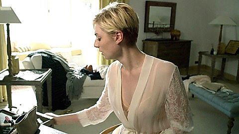 Pic: Elizabeth Debicki in The Night Manager (2016)