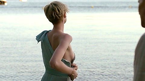 Pic: Elizabeth Debicki in The Night Manager (2016)