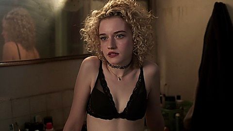 Pic: Julia Garner in Girls (2012)