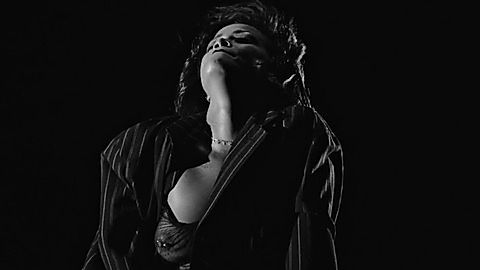 Pic: Rihanna  in Kiss It Better (2016)