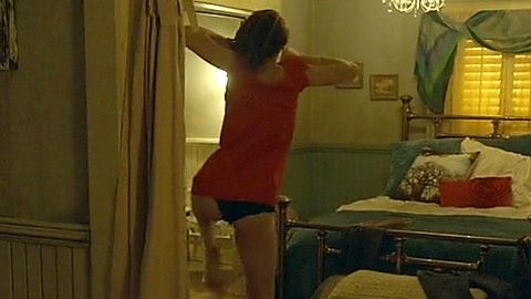 Pic: Melanie Scrofano in Wynonna Earp (2016)