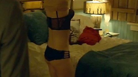 Pic: Melanie Scrofano in Wynonna Earp (2016)