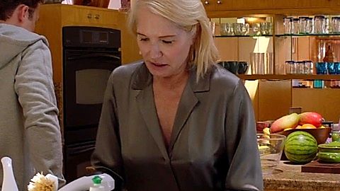 Pic: Ellen Barkin in Animal Kingdom (2016)