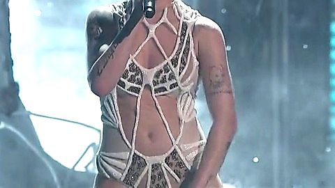 Pic: Halsey  in MTV Movie Awards (2016)
