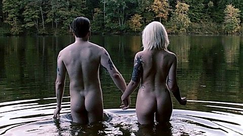 Pic: Lucretia Lynn in Harvest Lake (2016)