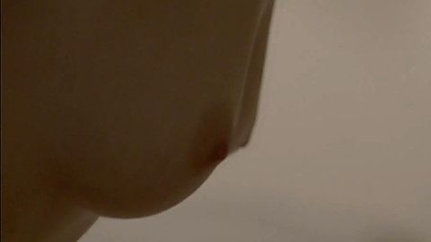 Pic: Juliana Schalch in O Negócio (2013)