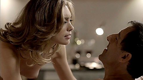 Pic: Juliana Schalch in O Negócio (2013)