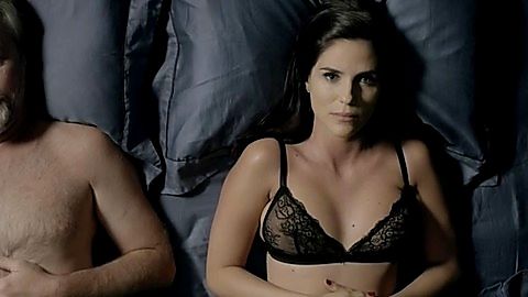 Pic: Juliana Schalch in O Negócio (2013)