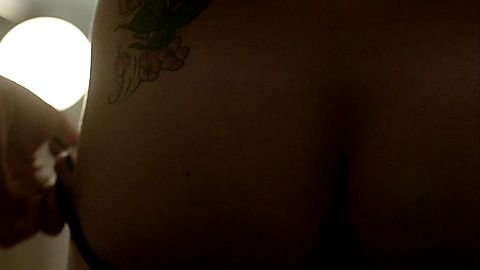 Pic: Juliana Schalch in O Negócio (2013)