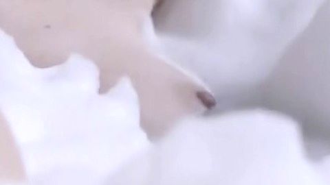 Pic: Michelle Batista in O Negócio (2013)
