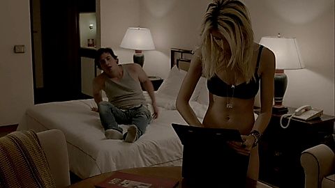 Pic: Michelle Batista in O Negócio (2013)