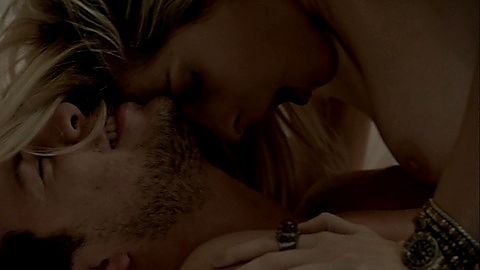 Pic: Michelle Batista in O Negócio (2013)
