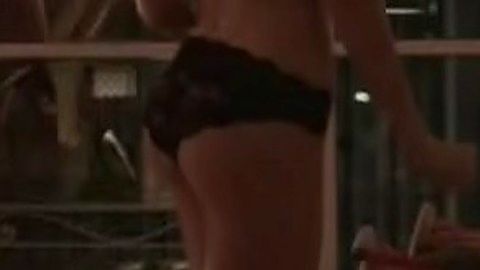 Pic: Michelle Batista in O Negócio (2013)
