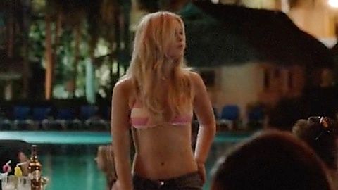 Pic: Sara Paxton in Sundown (2016)