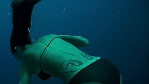 Pic: Teresa Palmer in Point Break (2015)