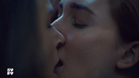 Pic: Katherine Barrell in Wynonna Earp (2016)