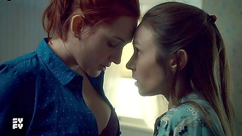 Pic: Katherine Barrell in Wynonna Earp (2016)