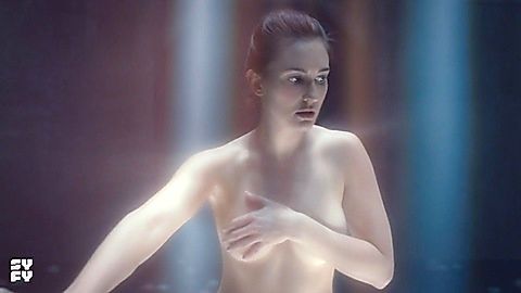 Pic: Katherine Barrell in Wynonna Earp (2016)