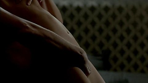 Pic: Rafaela Mandelli in O Negócio (2013)