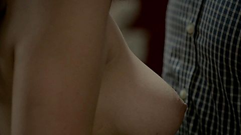 Pic: Rafaela Mandelli in O Negócio (2013)