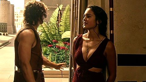 Pic: Courtney Eaton in Gods of Egypt (2016)