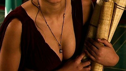 Pic: Courtney Eaton in Gods of Egypt (2016)