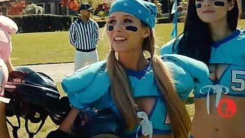 Pic: Lindsay Musil in UnREAL (2015)