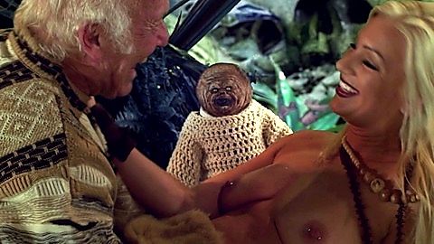 Pic: Cameron Dee in Evil Bong: High 5 (2016)