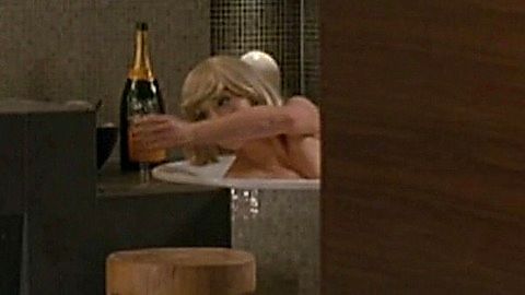 Pic: Yvonne Kolle in Pink (2009)